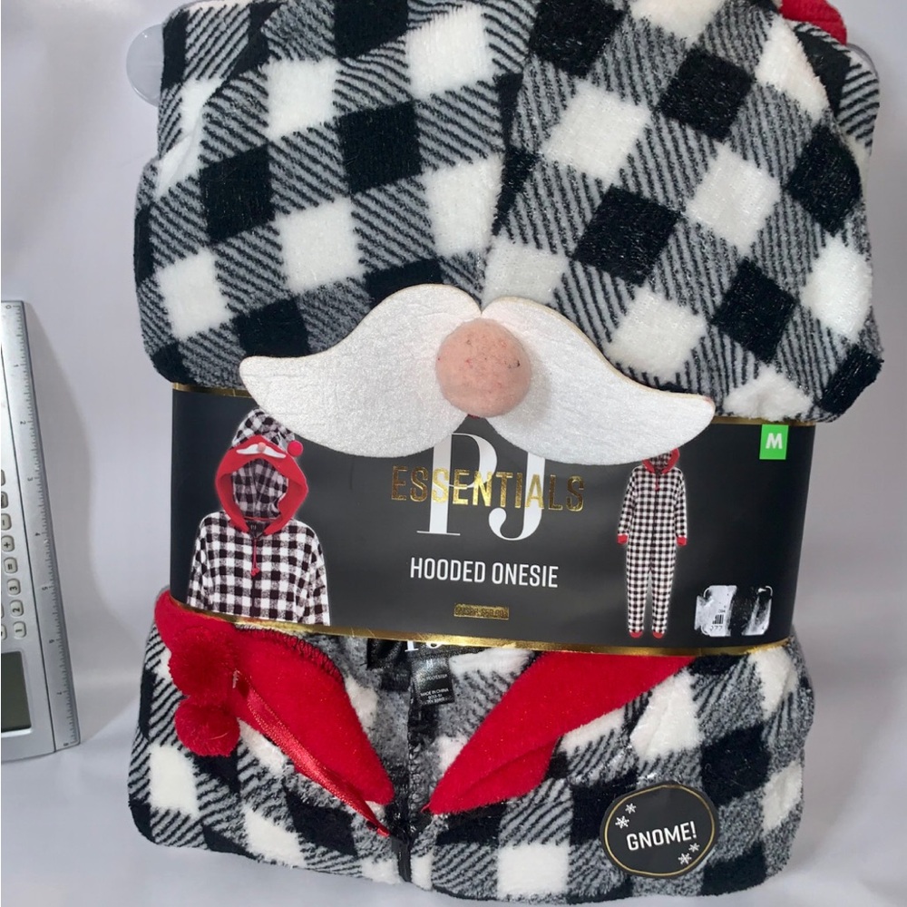 pj essentials hooded onesie gnome